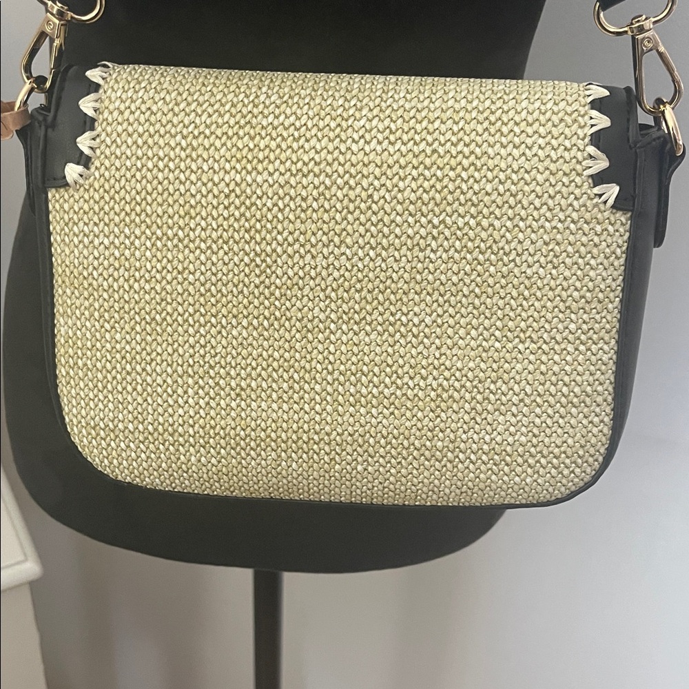 Stylish Black and Cream Straw Women's Bag - Picture 7 of 8